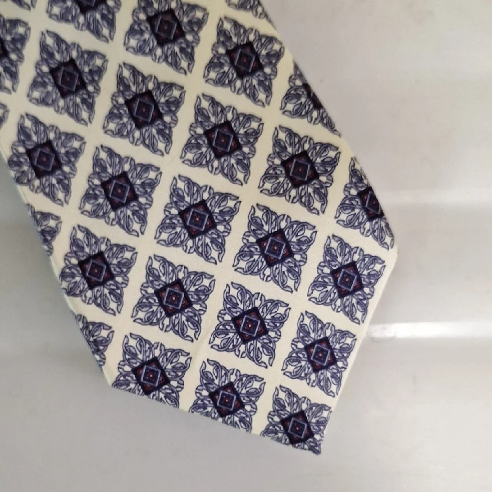 Christian Dior Monsieur USA pure silk necktie - abstract medallion - cream